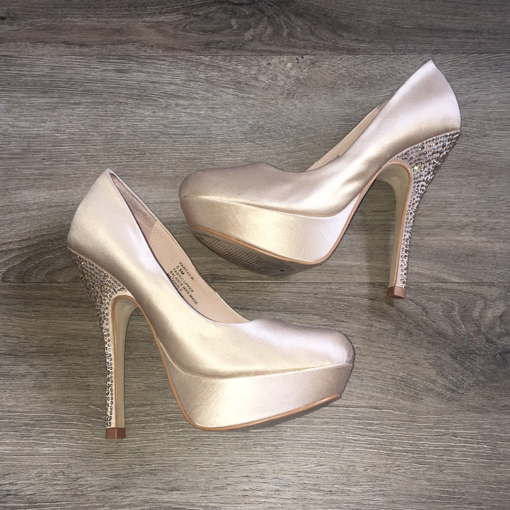 Steve Madden Satin platforms